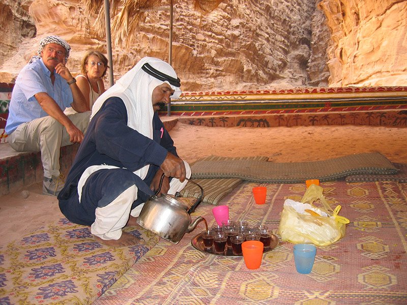 Cook traditional food with the Iraq Al Ameer Women’s Association